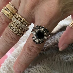 Brand New Customized 3 piece 2 carat ❤️shaped black onyx silver ring